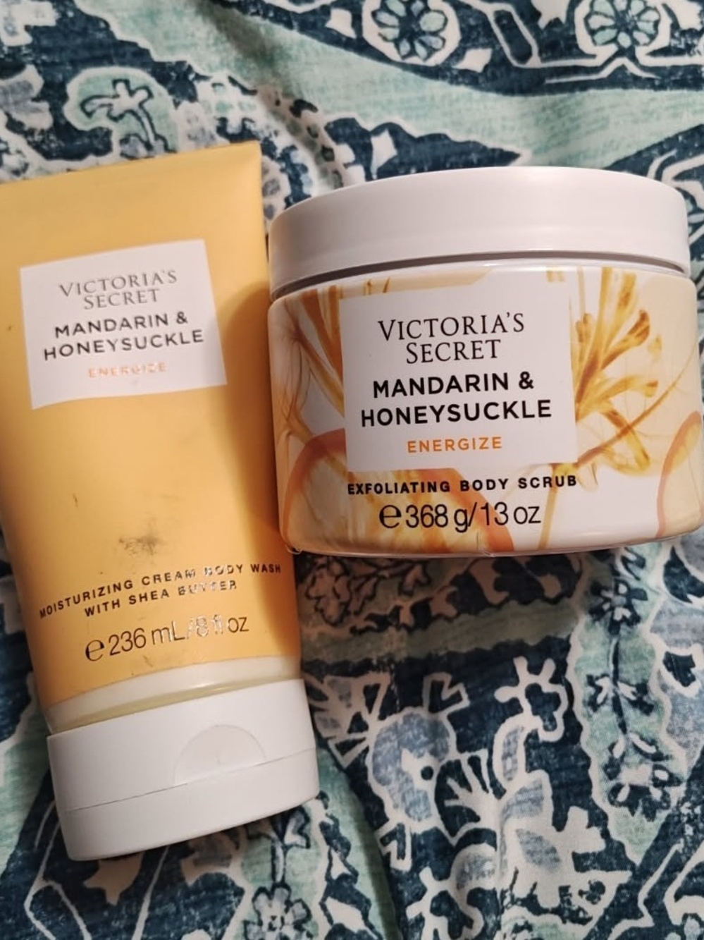 Victoria's Secret Moisturizing Cream Body Wash & Exfoliating Body Scrub